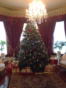 Brenda Grant’s Christmas tree in her beautiful sitting room evokes a lovely Victorian scene.