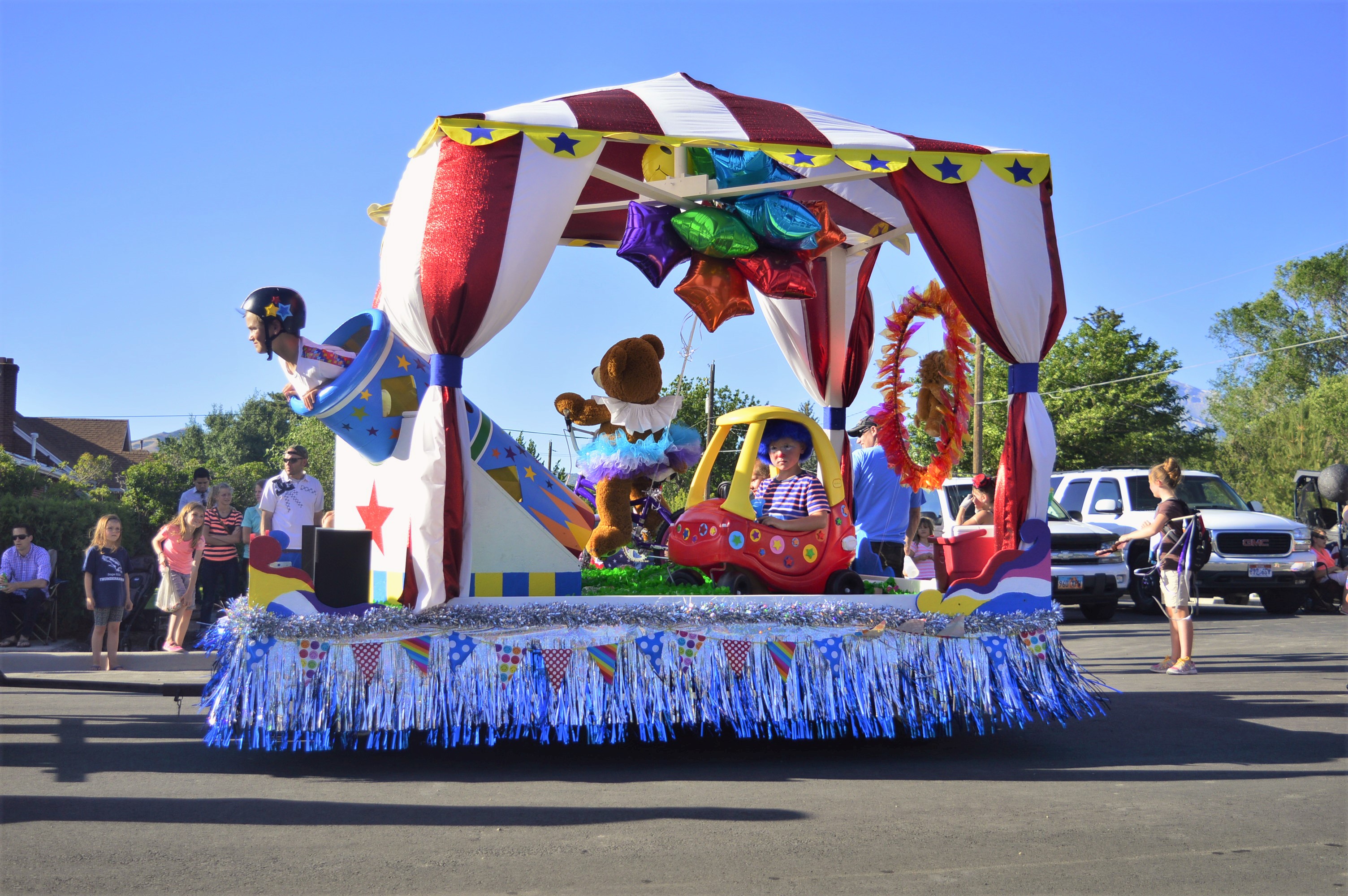 Miniature Float Parade Winners - Lehi Free Press