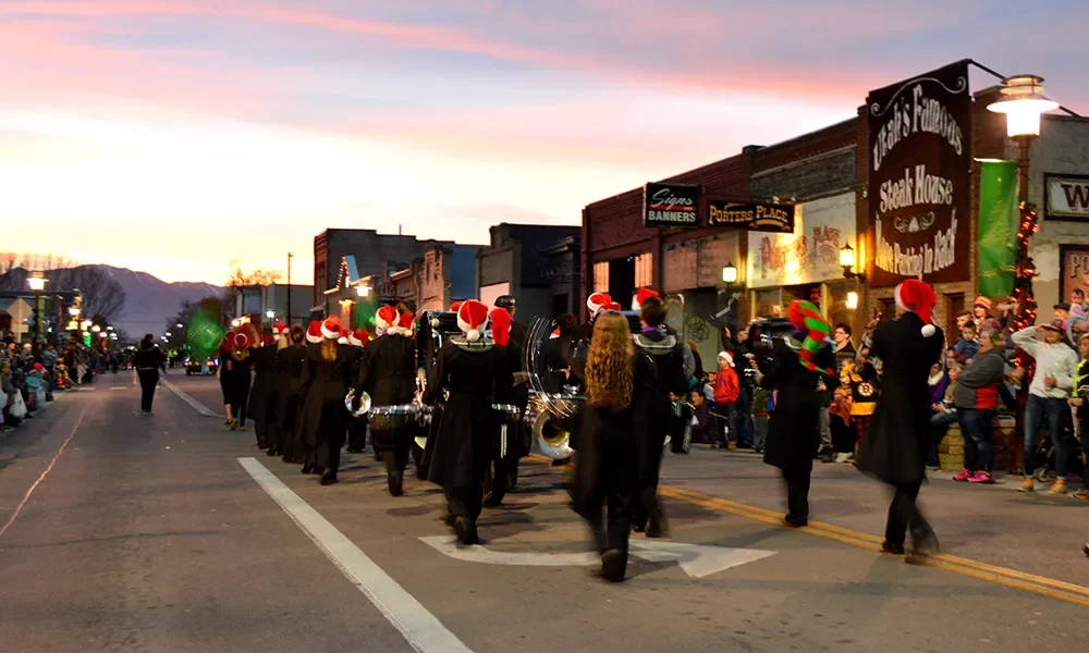 Santa's Back! Parade on Saturday Lehi Free Press